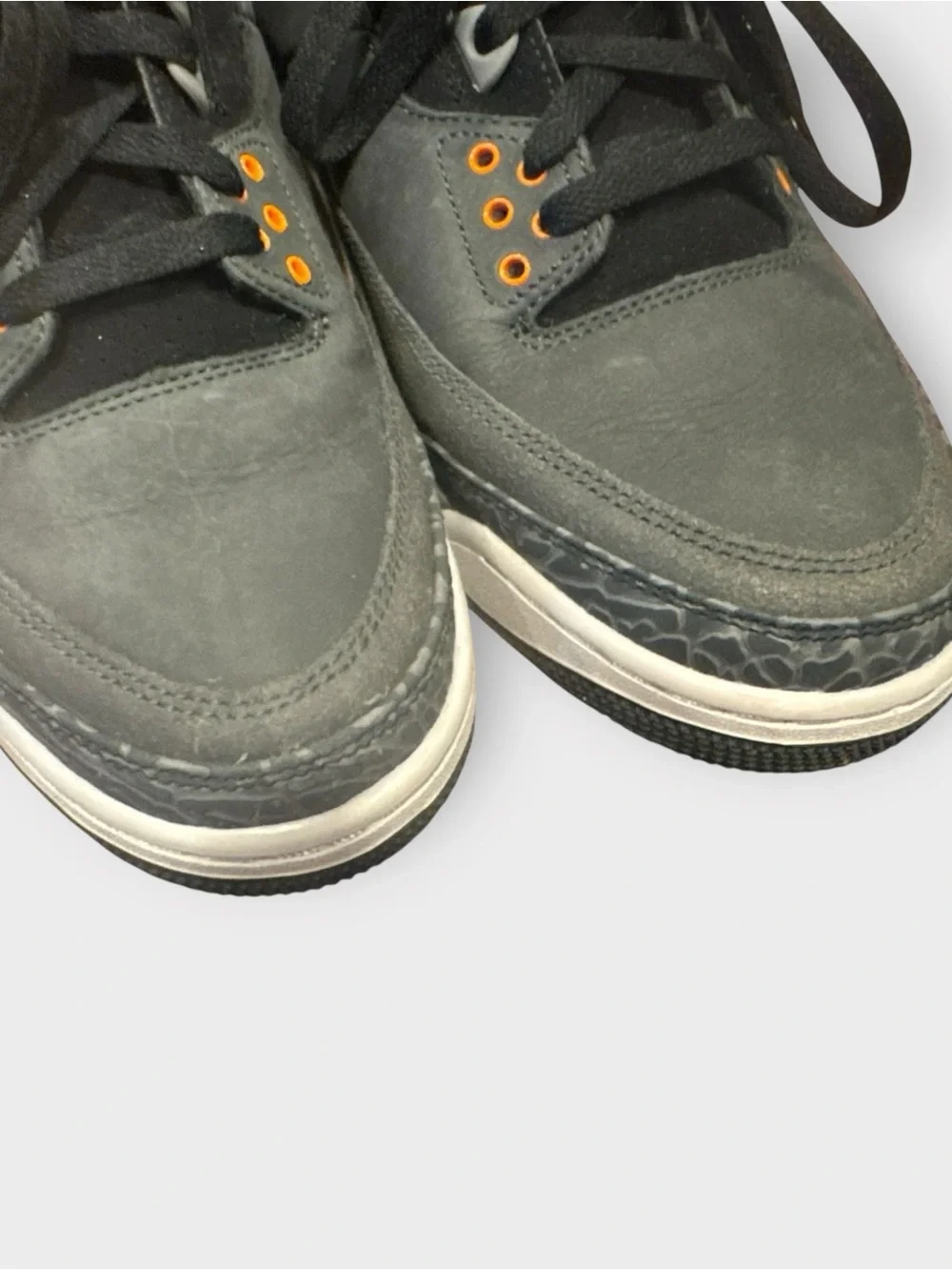 Air Jordan 3 Retro Fear Pack (2023) Gray Orange Men’s 9.5 Excellent Condition